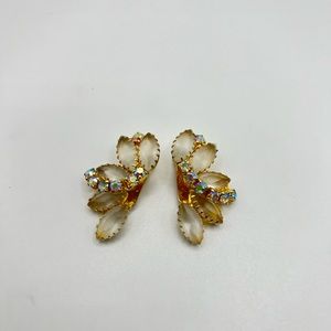 Vintage La Rel Iridescent Frosted Rhinestone Clip on Earrings